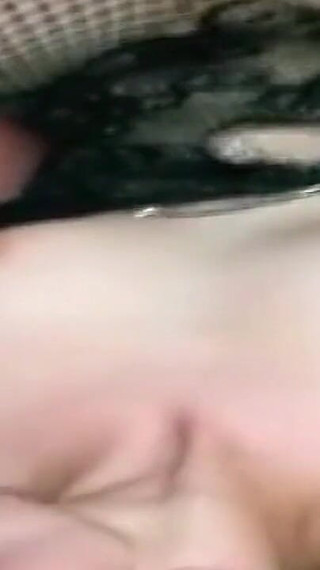 فتاة عربية الثلاثي