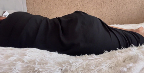 في سن المراهقة العربية دون سراويل 1