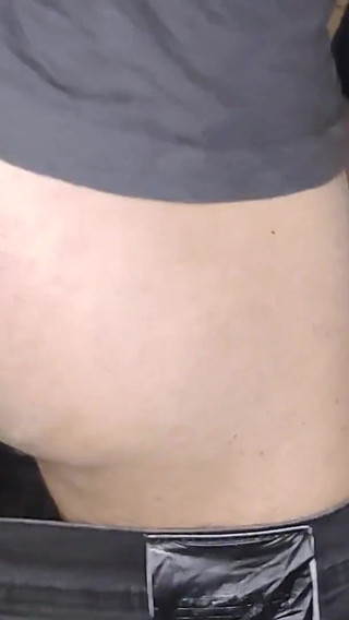 صديقته الهندية تركت تدخين السجائر