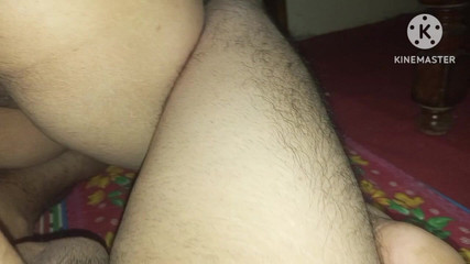 انضمت بريا المعلم الساخن إلى أول يوم جامعي وهي تحصل على الحمار الضيق مارس الجنس مرتين حتى يقطر نائب الرئيس