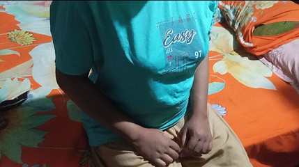 لقد ذهبت لتعليمها، لكن طالبتي المشاغب أرادت درسًا مختلفًا تمامًا