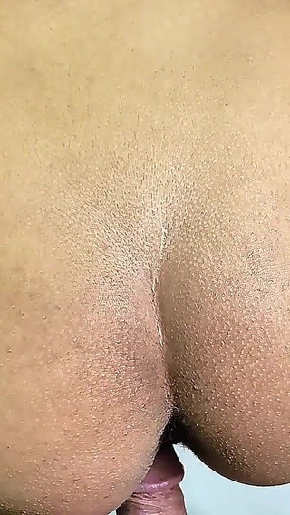 يمارس الجنس مع Bhabhi المثير بجد في منصب جديد وهي تستمتع به