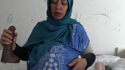 الفاسقة الجزائرية تريد ممارسة الجنس كل يوم وهي حامل