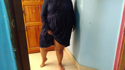 سخيف زوجة الأب العربية الجميلة لأنها كانت مثيرة وتهز مؤخرتها الضخمة والثدي