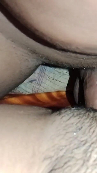 زوجان حقيقيان يحاولان الشرج لأول مرة