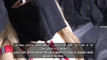 الطالبة قرنية، سارة، تحصل على الجنس من قبل المعلم وتخبره أن قضيبك دخل في كسي